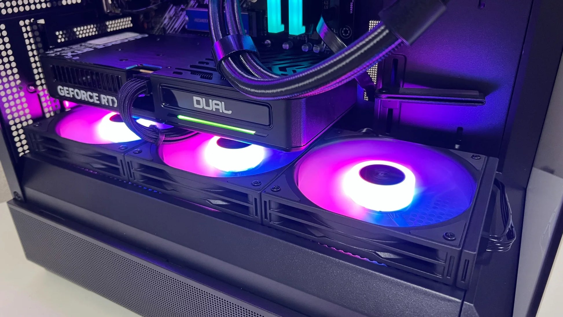 BuildGamingLab｜RTX5060 Ryzen5 5500 搭載 ゲーミングPC